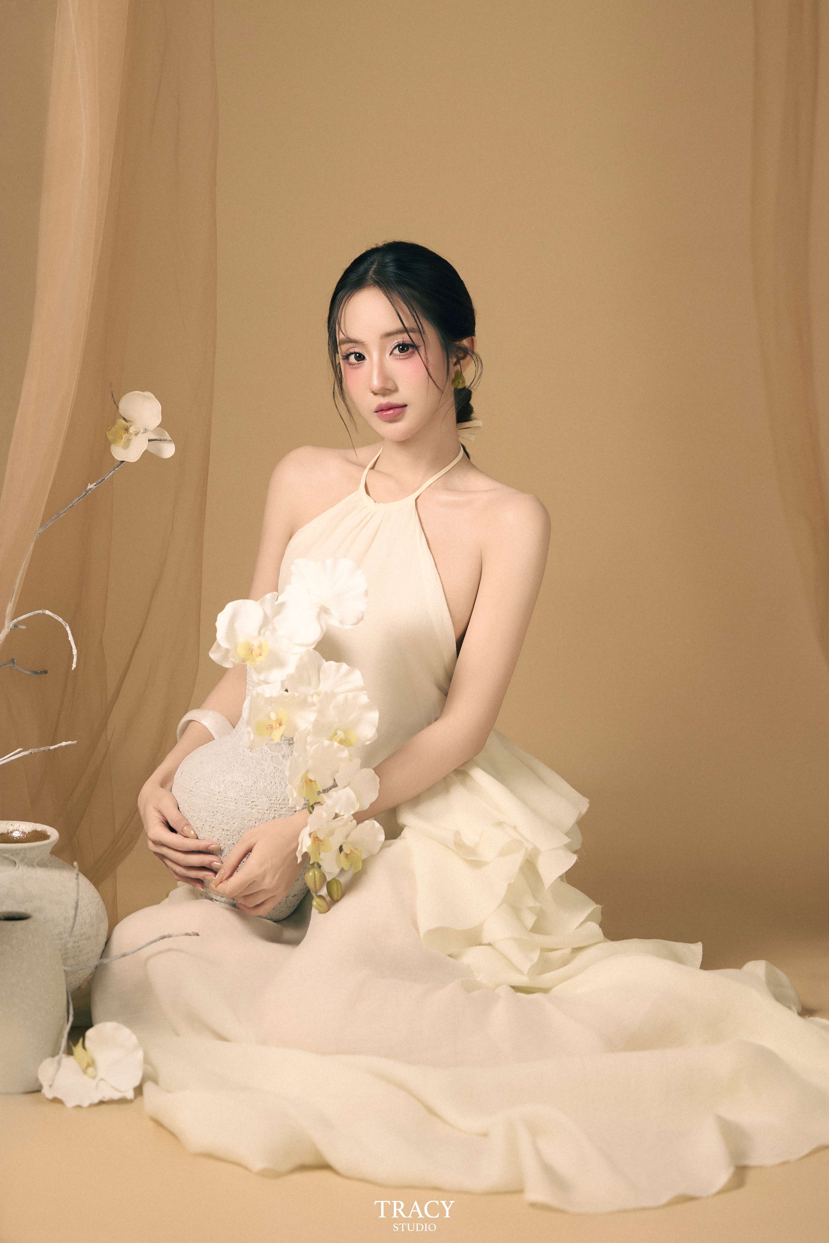 frontend/img/gallery/anh-tet-yem-ao-dai/tracy-studio-chup-concept-yem-tet-van-khe (4).jpg